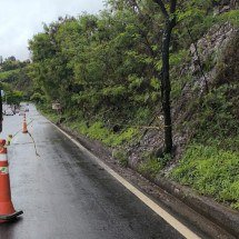 BH: faixa da MG-356 é interditada por risco de rolamento de pedras - Defesa Civil/Divulgação
