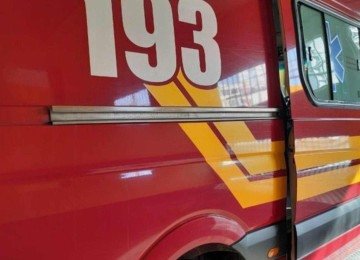 Bombeiros foram chamados para socorrer vítima em parada cardiorrespiratória -  (crédito: Divulgação/Corpo de Bombeiros)