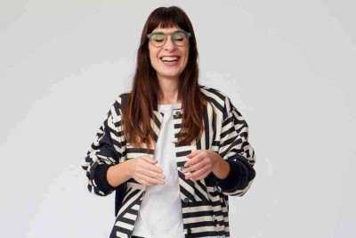 O podcast lançado por Camila Fremder em 2019 hoje contabiliza mais de 400 episódios, cerca de 70 milhões de plays e aproximadamente 1 milhão de ouvintes -  (crédito: Jessica Pauletto/Divulgação)