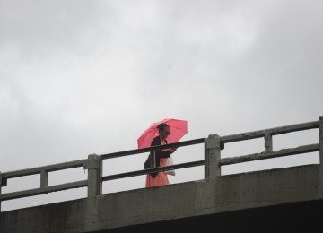 A previs&atilde;o meteorol&oacute;gica indica c&eacute;u encoberto e chuva a qualquer hora do dia na capital mineira -  (crédito: Alexandre Guzanshe/EM/D.A.Press)