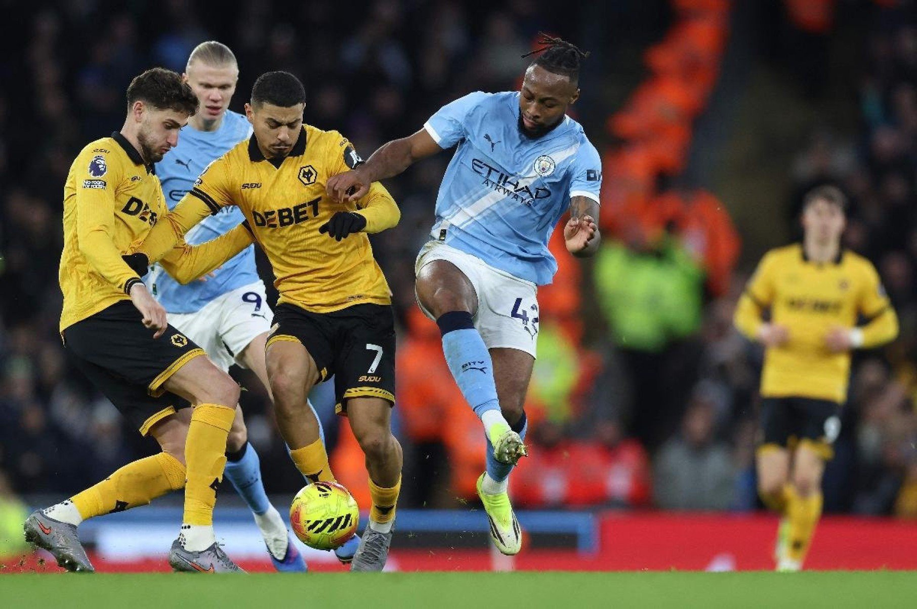 City vence Wolves e encerra jejum de quatro jogos na Premier League