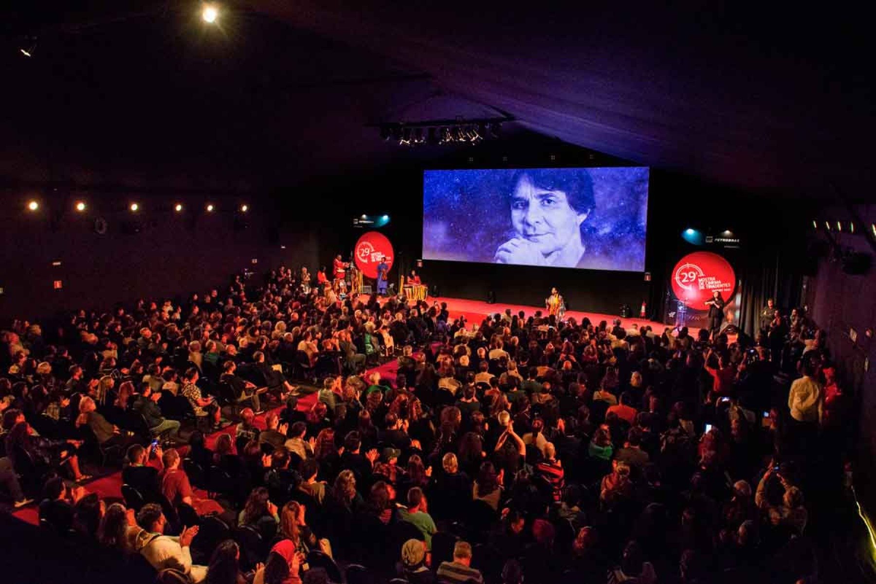 L&ocirc; Borges foi homenageado na abertura do festival de cinema que termina s&aacute;bado (31)