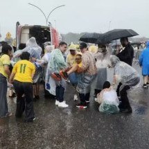 Raio atinge manifestantes que aguardavam movimento de Nikolas Ferreira em Brasília - Reprodução redes sociais 