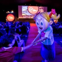 O Cine Tenda ficou lotado com a pré-estreia do 'Detetive do prédio azul' -  (crédito: Léo Lara/Divulgação)