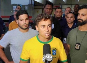 Nikolas Ferreira concede entrevista no Hospital de Base  -  (crédito: Vitoria Torres/CB/DA Press)