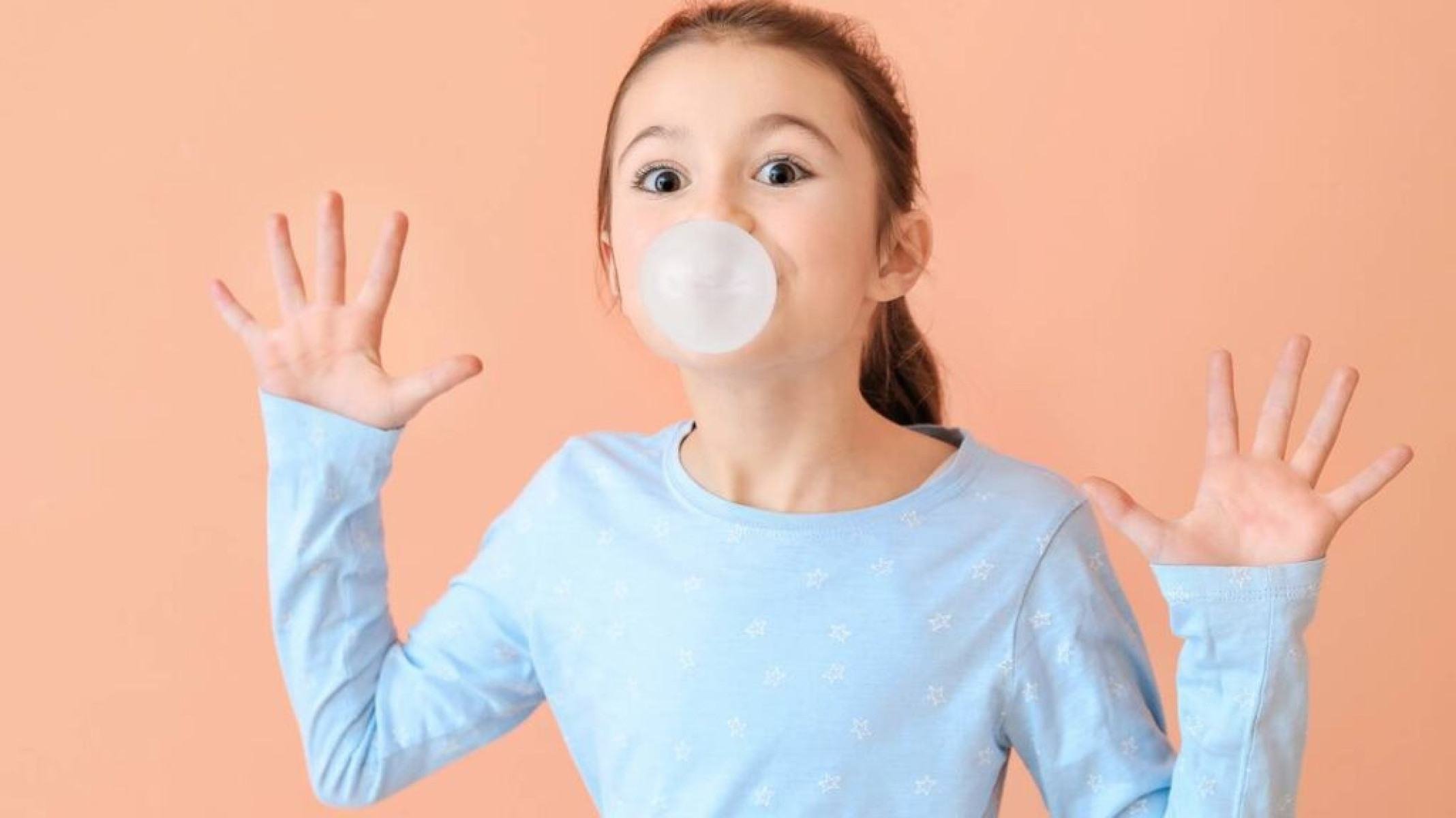 Como tirar chiclete da roupa: técnicas simples e eficientes - Portal Giro 10