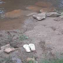 Bombeiros resgatam corpo de mulher no Rio Mosquito - CBMMG