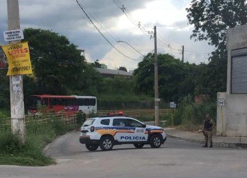 Corpo foi encontrado próximo do final da linha metropolitana de ônibus 1140 -  (crédito: Reprodução/Instagram Ibiritexas)