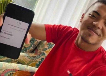 Jovem devolve Pix de R$ 200 mil enviado por engano e recebe recompensa -  (crédito: Tupi)