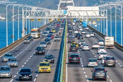 <p>Elas são importantes para a mobilidade urbana, para o desenvolvimento e para a economia das cidades. Com o tempo, tornaram-se cada vez maiores e mais complexas. Veja quais são as 15 maiores pontes do mundo!</p>
 -  (crédito: Twitter @_ecoponte)