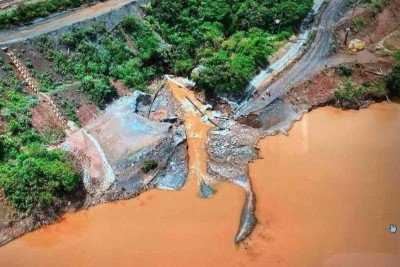 Dique da Vale transbordou em Ouro Preto, e lama atingiu estruturas
 -  (crédito: Reprodução)