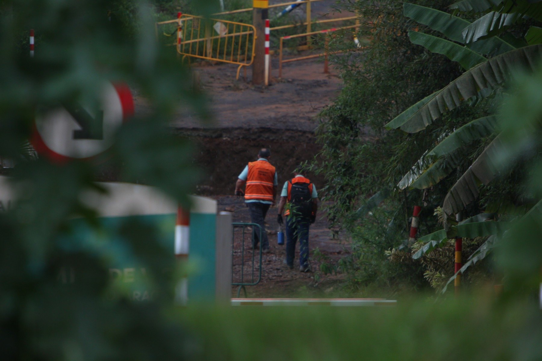 Rompimento de dique na barragem da Vale Mina da Viga.
      - Edesio Ferreira/EM
