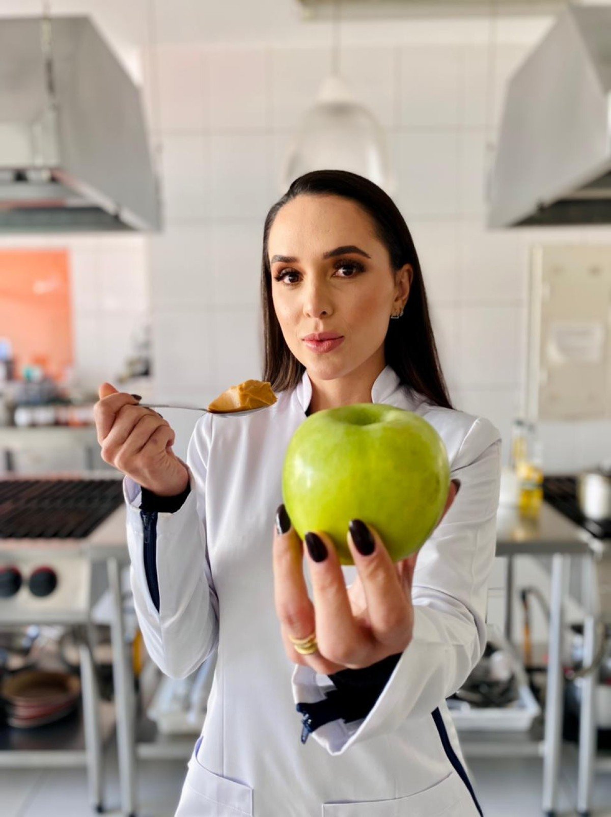 Nutricionista B&aacute;rbara &Aacute;vila