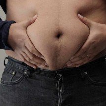 Barriga grande é sinal de gordura no fígado? Entenda a relação - Anastasia Kazakova/FreePik