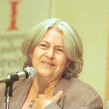 Poeta Adélia Prado está com ‘melhora clínica progressiva’, afirma hospital - Arquivo EM