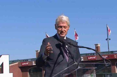 <p><span style='font-weight: 400;'>Bill Clinton, ex-presidente dos Estados Unidos, fez fortes críticas às recentes ações de  agentes do ICE, o Serviço de Imigração e Alfândega, que resultaram em mortes de cidadãos americanos na cidade de Minneapolis, no estado de Minnesota. </span></p>
 -  (crédito: Reprodução do X @BillClinton)