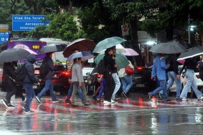 396 municípios de Minas estão sob alerta de chuva nesta terça-feira (27/1) -  (crédito:  Jair Amaral/EM/D.A Press)