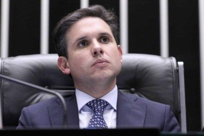 A pressa de Hugo Motta para tratar sobre segurança pública na Câmara -  (crédito: Platobr Politica)