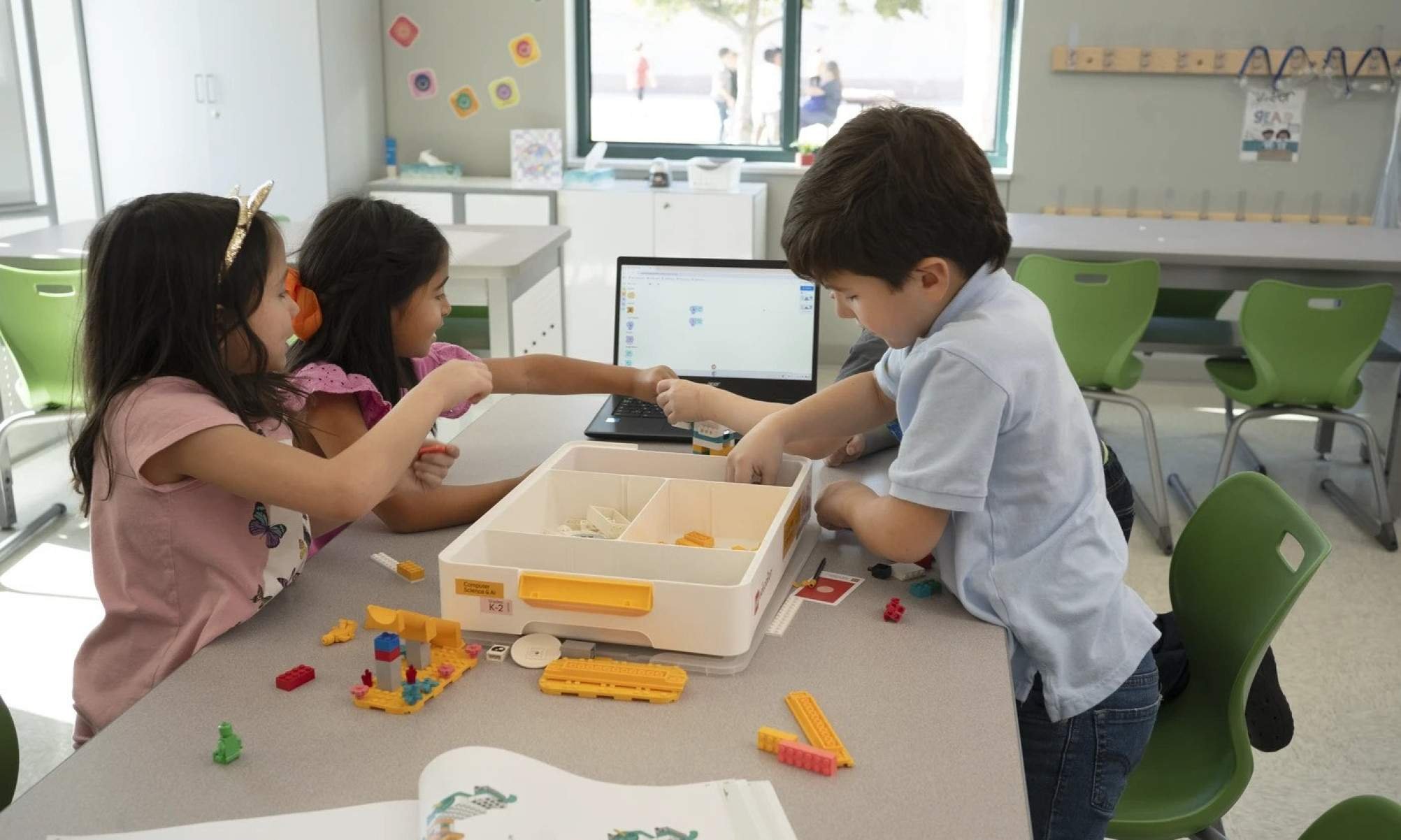 LEGO® Education amplia ensino de computação e IA nas escolas - DINO