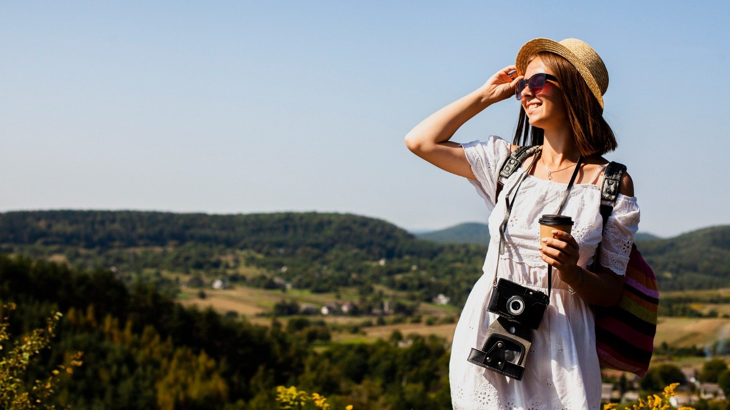 Vai viajar sozinha? 7 dicas de segurança essenciais para mulheres - Freepik