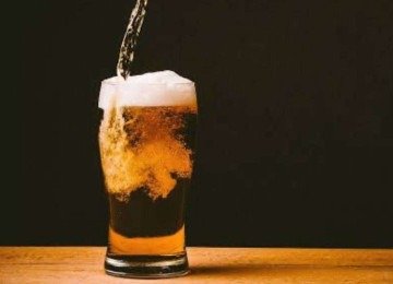 Homem comprou 140 caixas de cerveja, mas não pôde levar para casa -  (crédito: Internet/Reprodução)