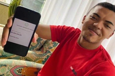 <p>O estudante Leandro Pinheiro, de 25 anos, ganhou repercussão ao devolver um pix de R$ 200 mil que recebeu por engano em Goiânia. Ele afirmou que a honestidade é um “legado de família”, aprendido com os pais, especialmente com o pai, já falecido.</p>
 -  (crédito: Arquivo Pessoal)