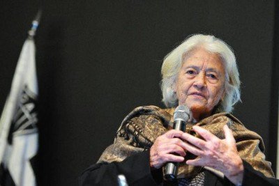 Ad&eacute;lia Prado em 2017, quando recebeu o Galo de Prata, homenagem do Clube Atl&eacute;tico Mineiro -  (crédito: Alexandre Guzanshe/EM/D.APress)