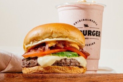 A hamburgueria carioca T.T. Burger chega em grande estilo em Nova Lima (MG) -  (crédito: Alex Woloch/Divulgação)
