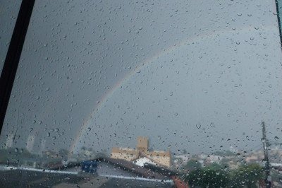 Moradores da região Oeste registraram a formação de arco-íris em meio a chuva -  (crédito: Imagens cedidas ao EM)