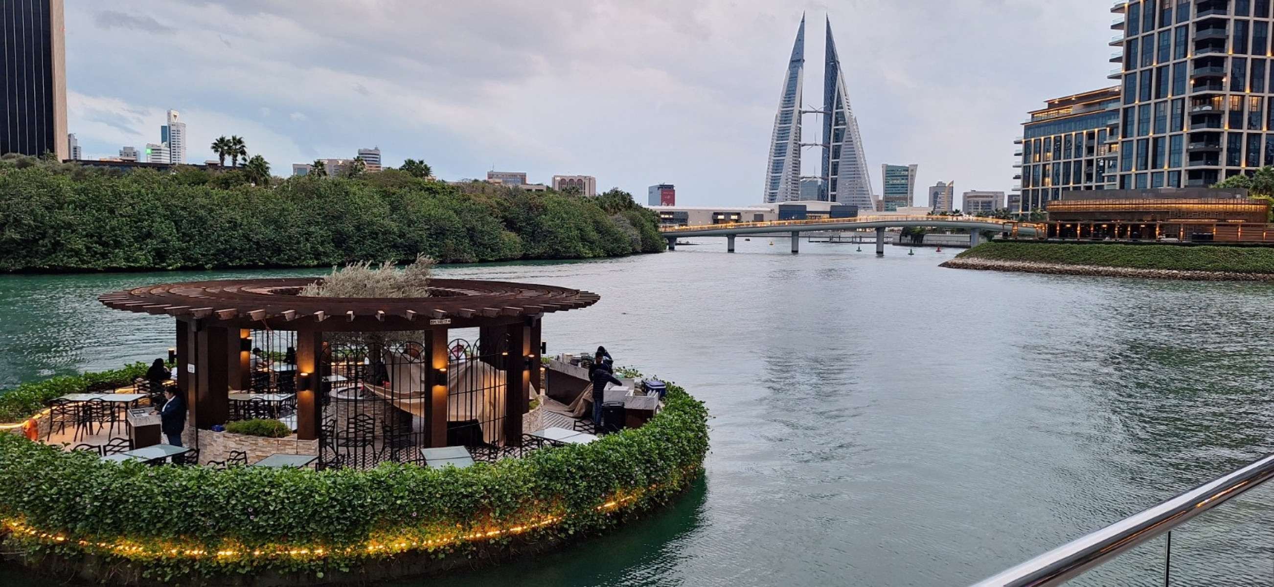 Outra parada do MSC Euribia &eacute; em Manama, capital do Bahrein; antes de enriquecer com a descoberta do petr&oacute;leo, a cidade vivia da pesca de p&eacute;rolas.