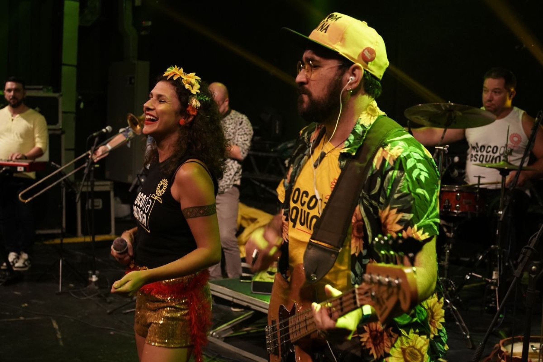 A sofistica&ccedil;&atilde;o da m&uacute;sica mineira e do Clube da Esquina ganha batida carnavalesca em um desfile emocionante