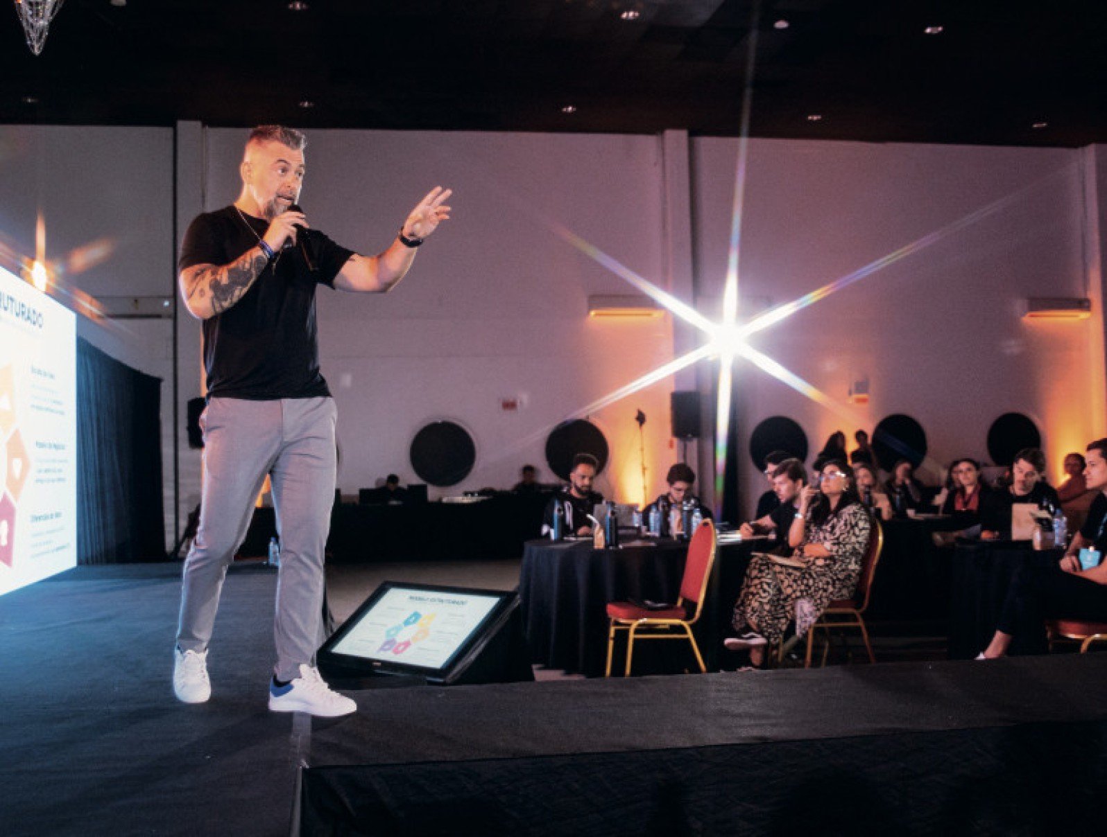 Cruz do Mérito JK reconhece impacto nacional de Robson Leite - DINO