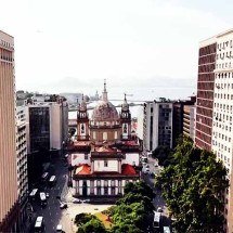 Igreja da Candelária, 250 anos: local de fé virou ponto central de manifestações - Reprodução de vídeo Rede Globo