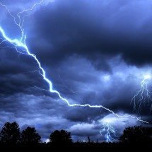 BH registrou mais de 300 raios durante temporal nessa quinta-feira (29/1) - FreePik