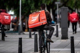 Rotina de motoboy exige atenção à coluna