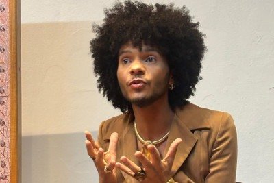 Charles sofreu racismo enquanto olhava roupas em loja -  (crédito: Arquivo Pessoal)