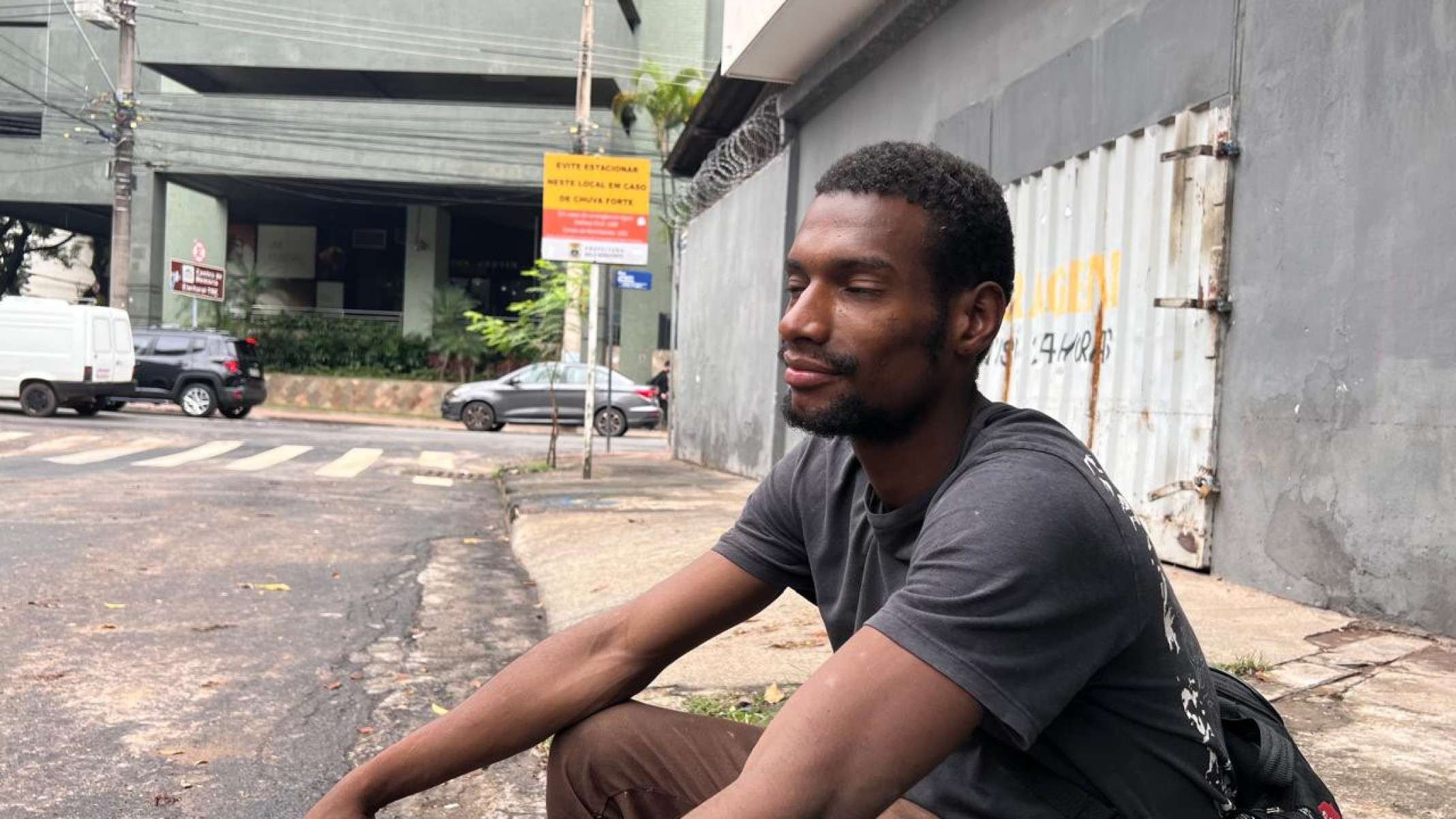  Henrique, vive na Região Centro-Sul há cerca de três meses- Edésio Ferreira/EM/D.A.Press