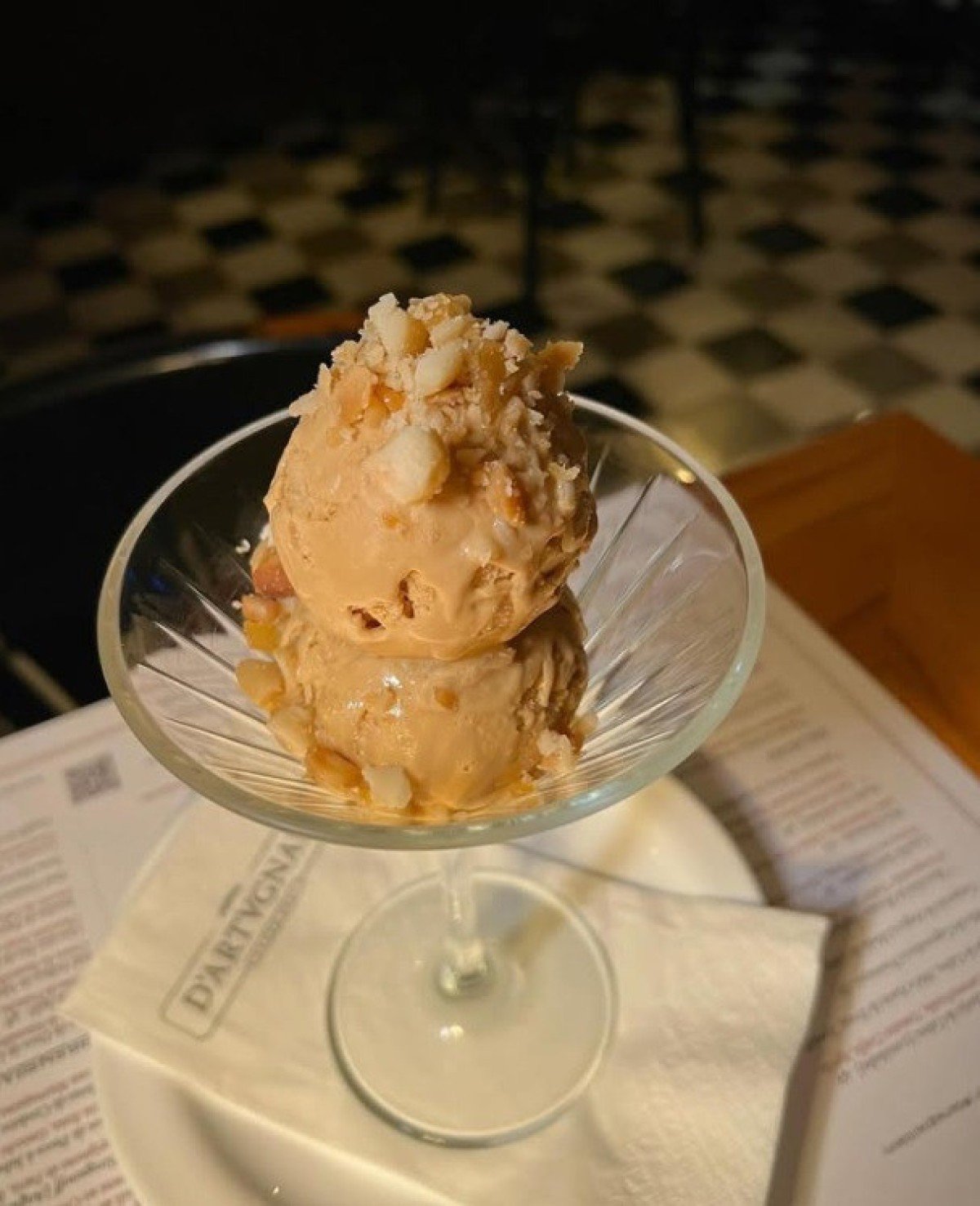 Enquanto o nome &eacute; uma homenagem ao pai, pratos como o sorvete de doce de leite resgatam receitas da m&atilde;e de Marise e Denise Rache