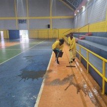 Grupo de venezuelanos recusa casa e é transferido de Montes Claros para BH