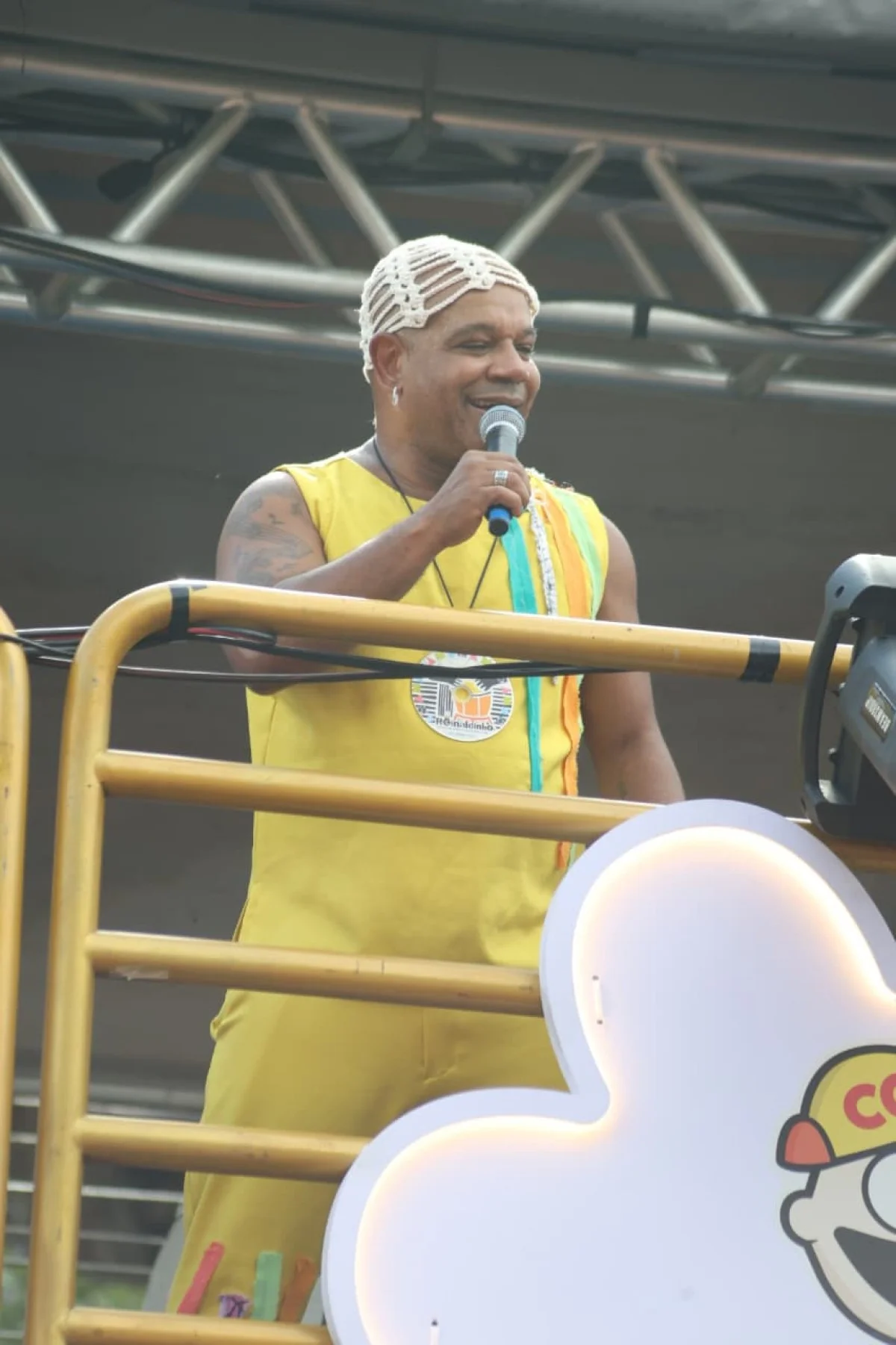 Bandas e grupos de axé, sucesso nos 1990, que marcaram a história do Carnabelô, carnaval fora de época de BH, se reuniram, no entorno do Mineirão-Marcos Vieira/EM/D.A Press