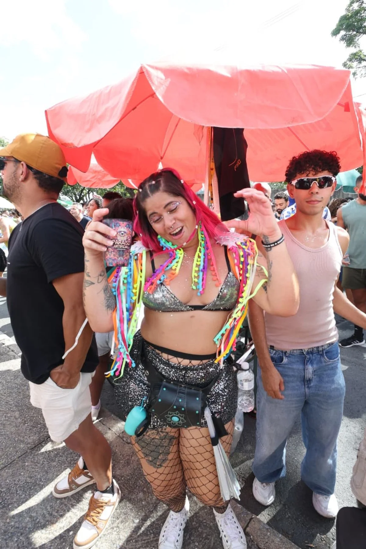 Bandas e grupos de axé, sucesso nos 1990, que marcaram a história do Carnabelô, carnaval fora de época de BH, se reuniram, no entorno do Mineirão-Marcos Vieira/EM/D.A Press