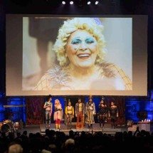 Grupo Galpão faz homenagem a Teuda Bara em temporada de ‘Cabaré Coragem’