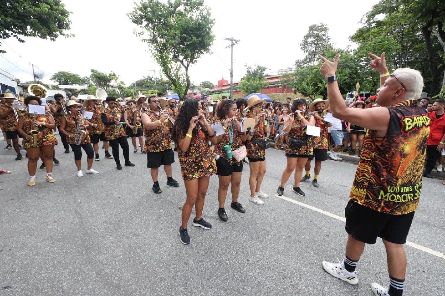 O bloco animou os foliões na Avenida Américo Vespúcio, no Bairro Nova Esperança, Região Noroeste de BH