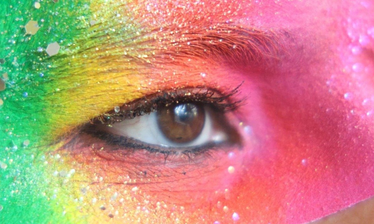 O brilho e as cores vibrantes que marcam a folia do Carnaval de Belo Horizonte, seja nos blocos tradicionais ou em roteiros alternativos -  (crédito: Marcos Vieira /EM/DA. Press)