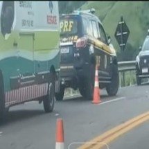 Motorista morre ao pular de caminhão desgovernado na BR-116, em MG - Redes sociais/Reprodução