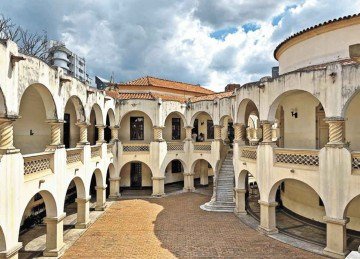 O prédio da Escola Estadual Pedro II, construído há 100 anos, passará por reforma, depois de abrigar a mostra de arquitetura 