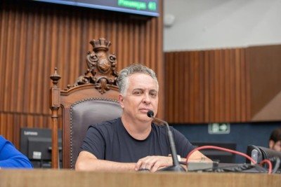 Prefeito de BH, Alvaro Damião (União Brasil) -  (crédito: CMBH/REPRODUÇÃO)