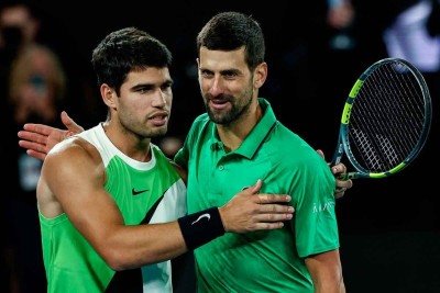 Carlos Alcaraz e Novak Djokovic se enfrentam em busca de recordes, e o espanhol se tornou o tenista mais jovem a vencer os quatro Grand Slams  -  (crédito: IZHAR KHAN / AFP)
