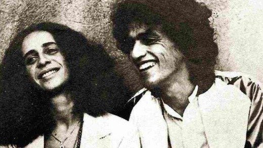 Caetano Veloso e Maria Beth&acirc;nia, irm&atilde;os e &iacute;cones da MPB, celebrando mais um reconhecimento internacional. -  (crédito: Reprodu&ccedil;&atilde;o)