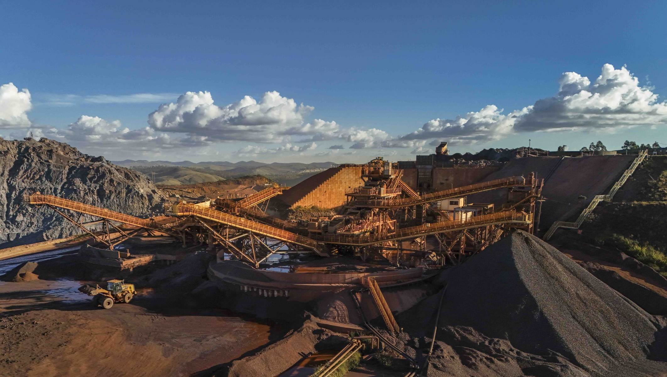 Empilhamento a seco põe MG no centro da nova mineração -  Pedro Vilela / Agencia i7